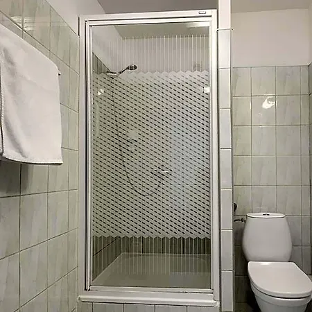 Plonia Economy Hostel
