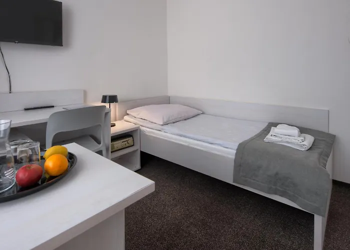 Hostel Płonia Economy